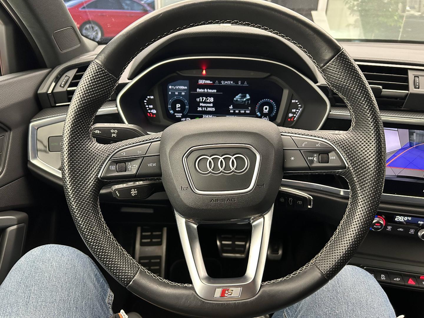 Image about Audi Q3 TFSI e S line 45 TFSI e 180 kW (245 ch) S tronic