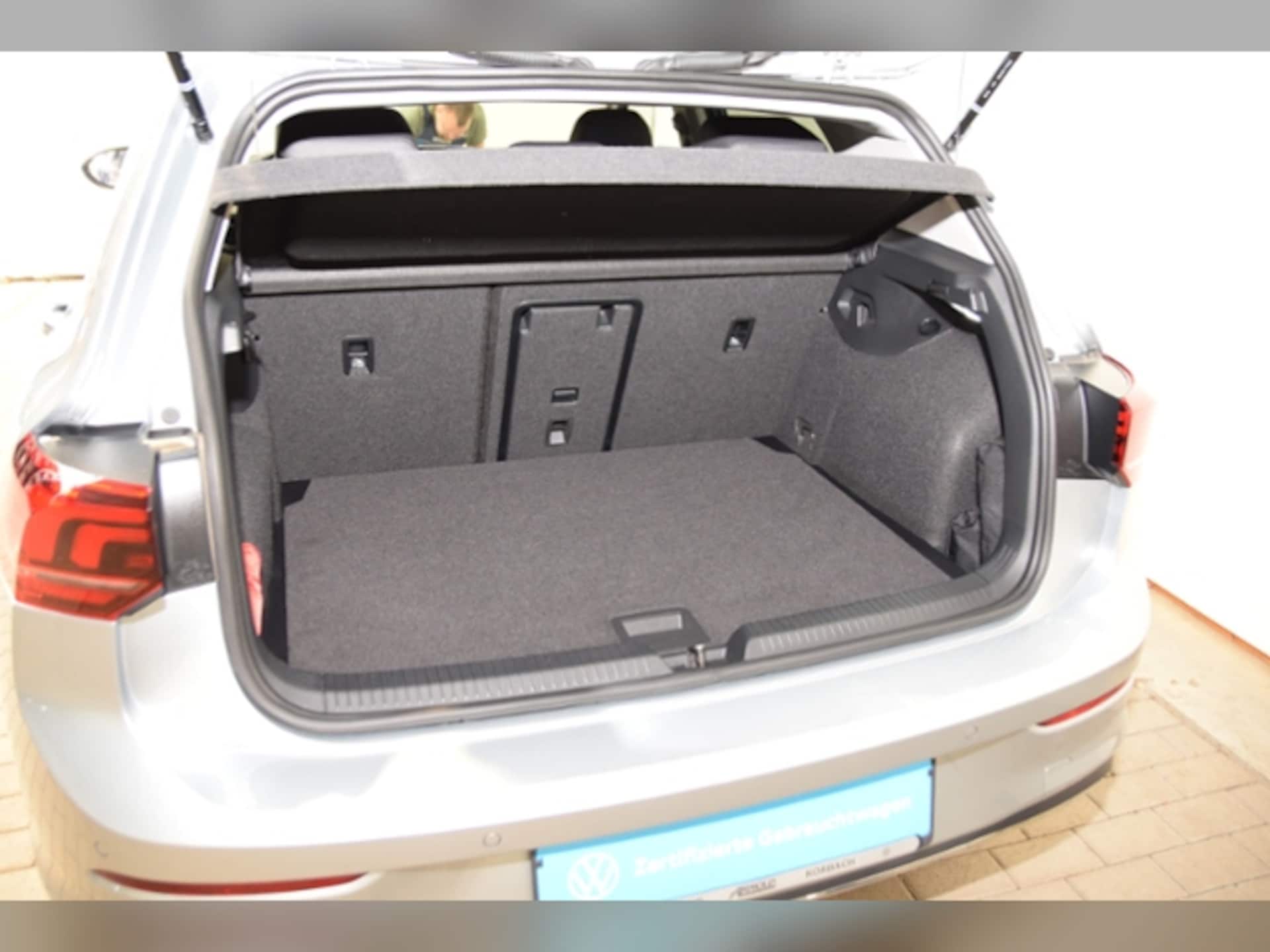 Volkswagen Golf Style