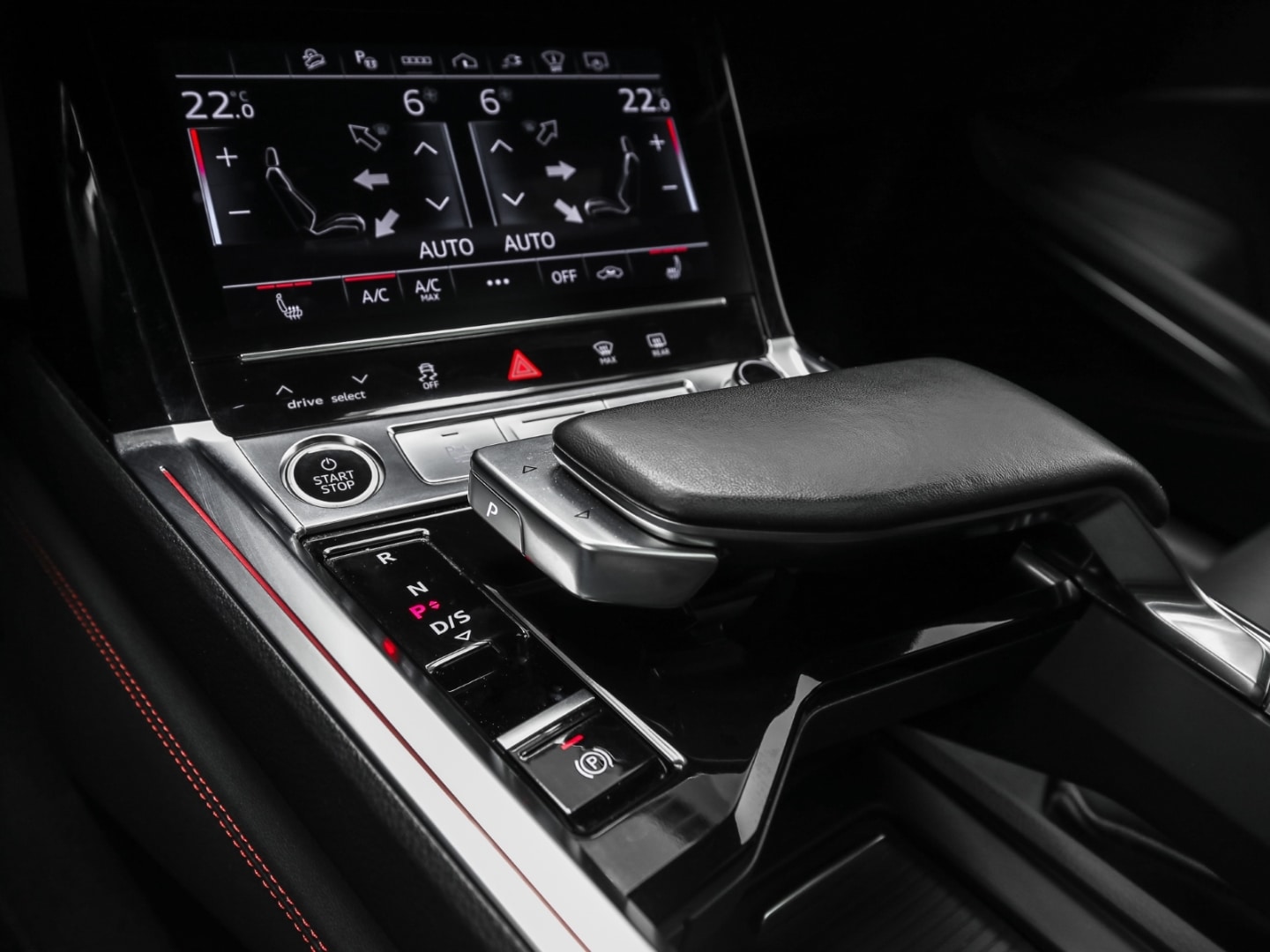 Bild über Audi Q8 Sportback e-tron S line 55 e-tron quattro - für weitere Informationen kontaktieren Sie den Audi Partner