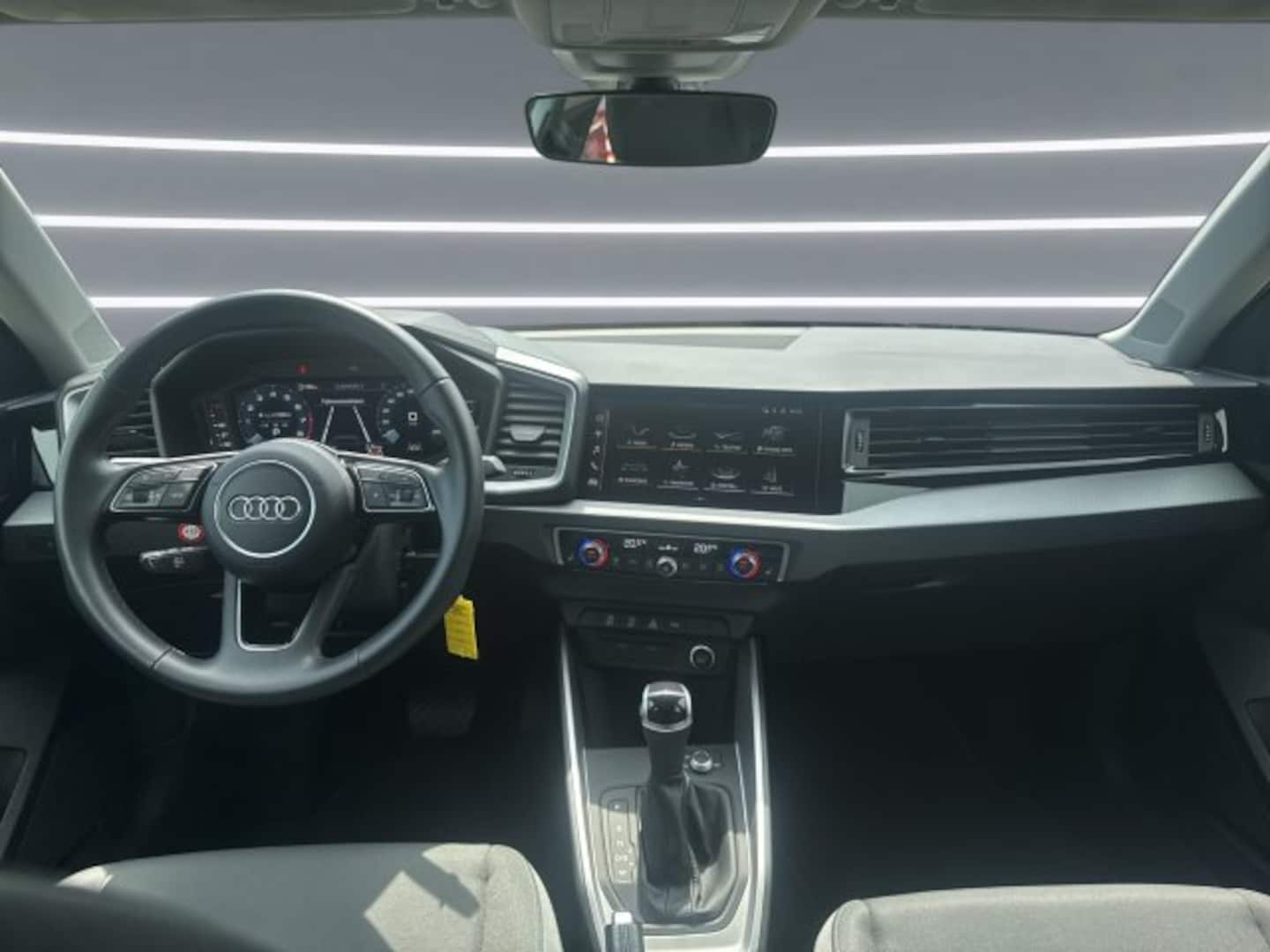 Bild über Audi A1 allstreet 30 TFSI S tronic - für weitere Informationen kontaktieren Sie den Audi Partner
