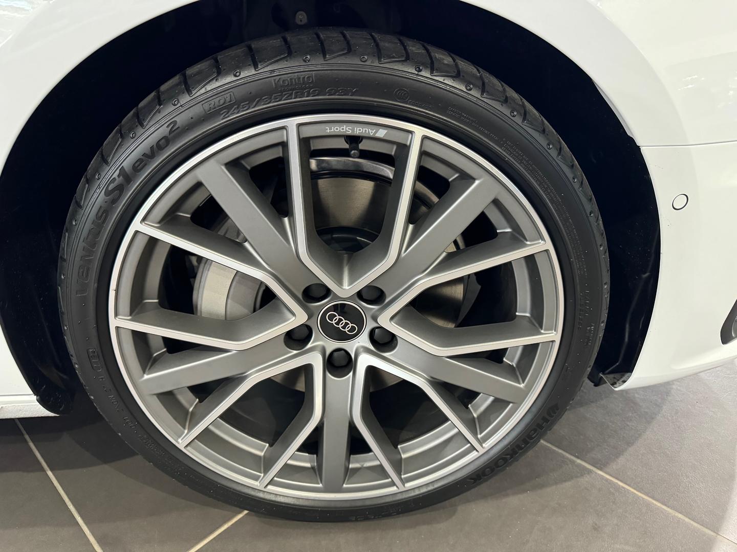 Image about Audi A4 Avant 45 TFSI quattro S line 183 kW S tronic