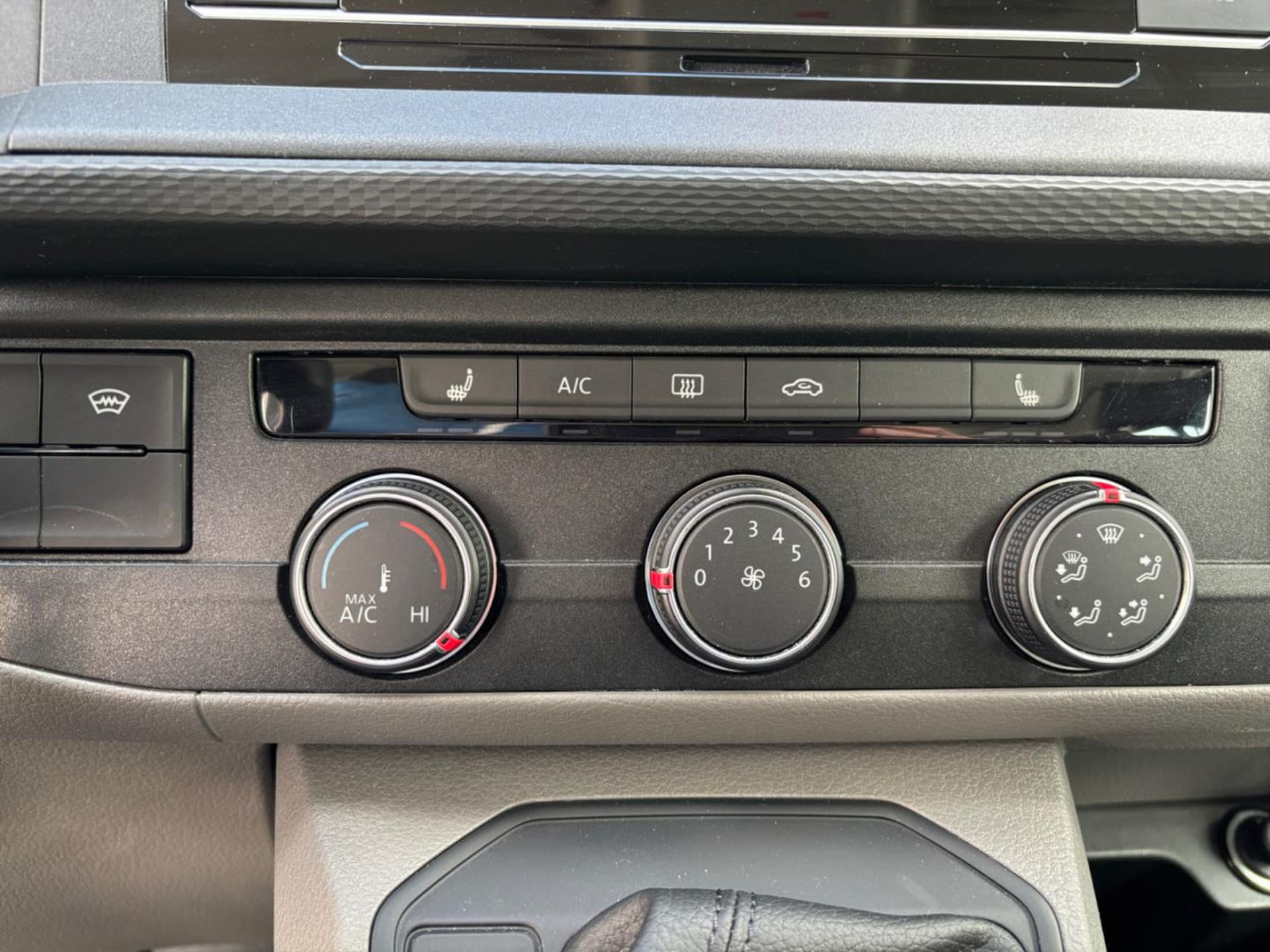 Volkswagen T6.1 Transporter Kombi kurzer Radstand