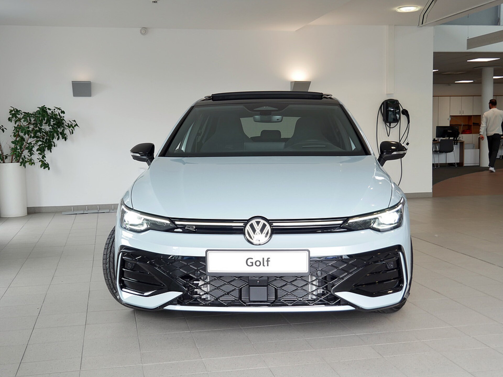 Volkswagen Golf R-Line