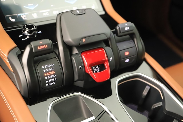 2025 Lamborghini Urus SE - Photo 32