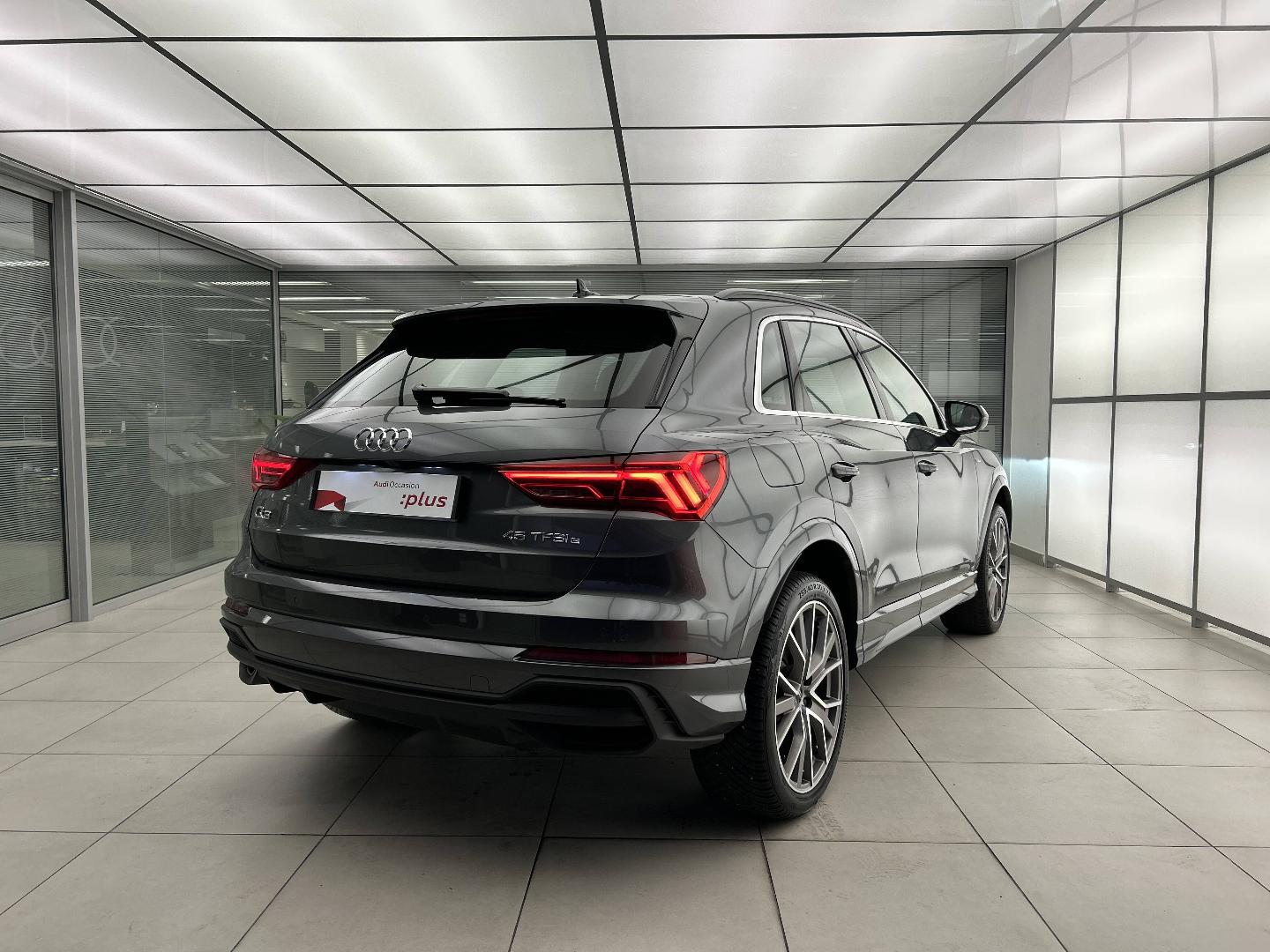 Image about Audi Q3 TFSI e S line 45 TFSI e 180 kW (245 ch) S tronic