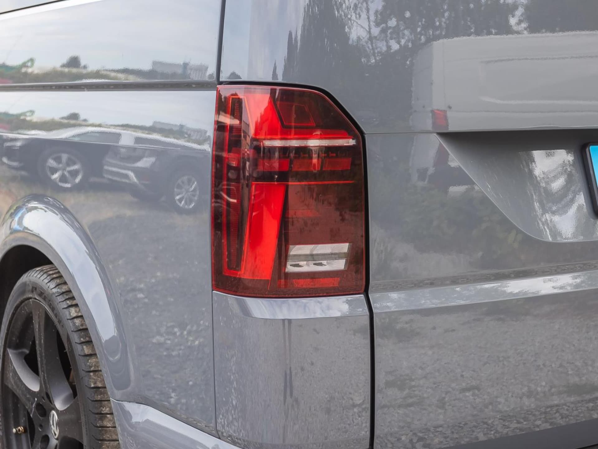 Volkswagen T6.1 Transporter Kombi langer Radstand