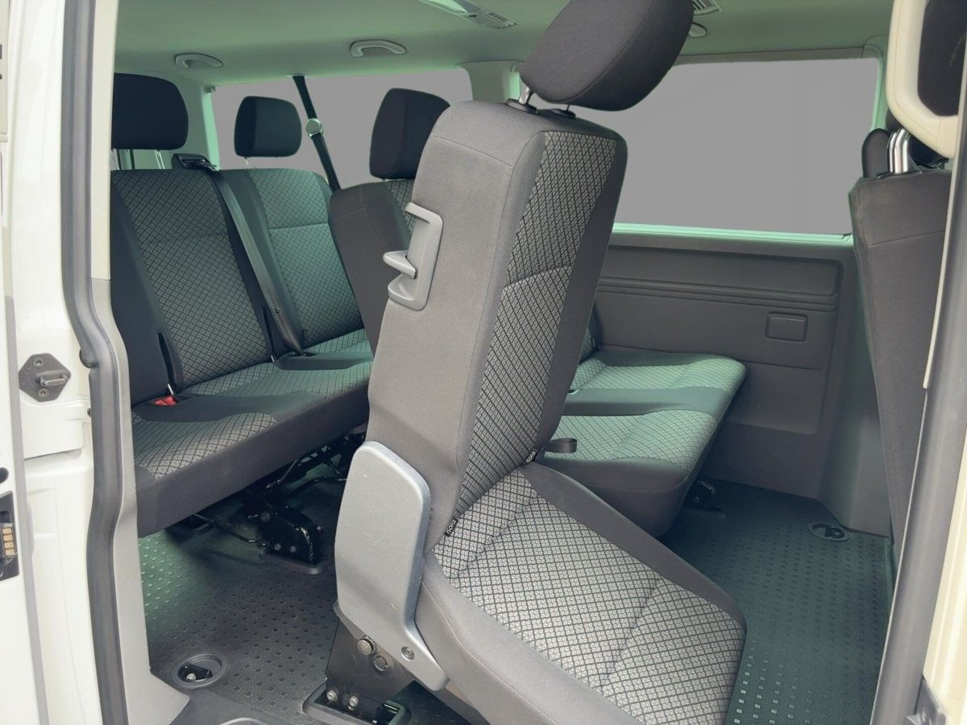 Volkswagen T6.1 Caravelle langer Radstand Trendline