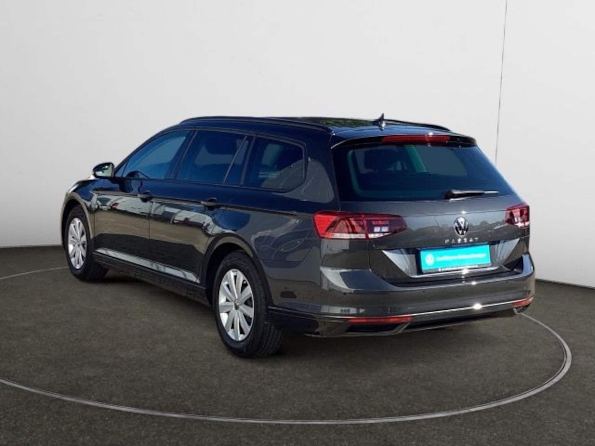 Volkswagen Passat Variant Basis-Modell