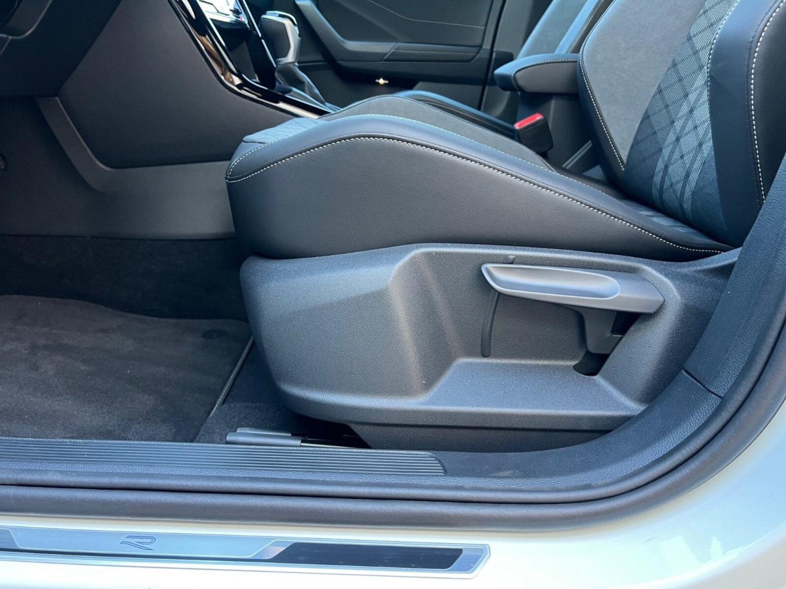 Volkswagen T-Roc – Bild 8