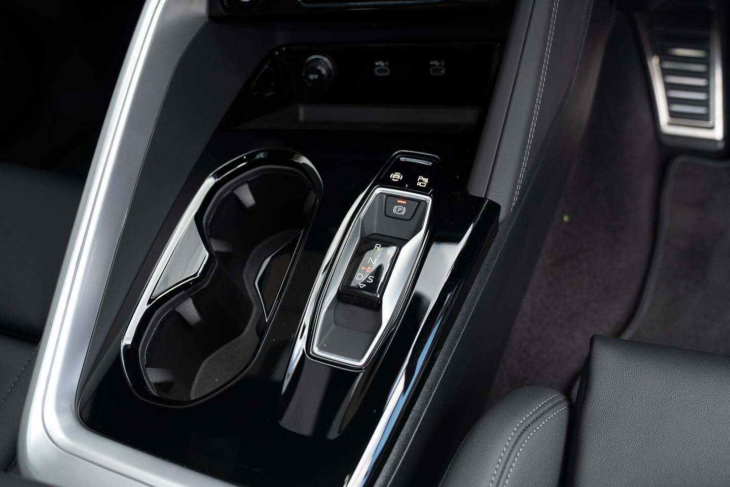 Image about Audi Q5 SUV TDI quattro 150 kW sport
