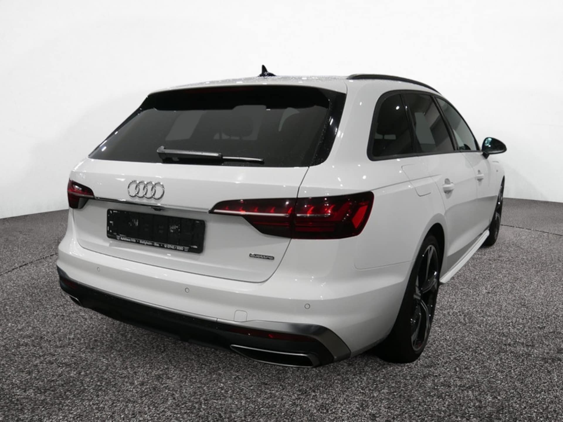 Audi A4 Avant S line