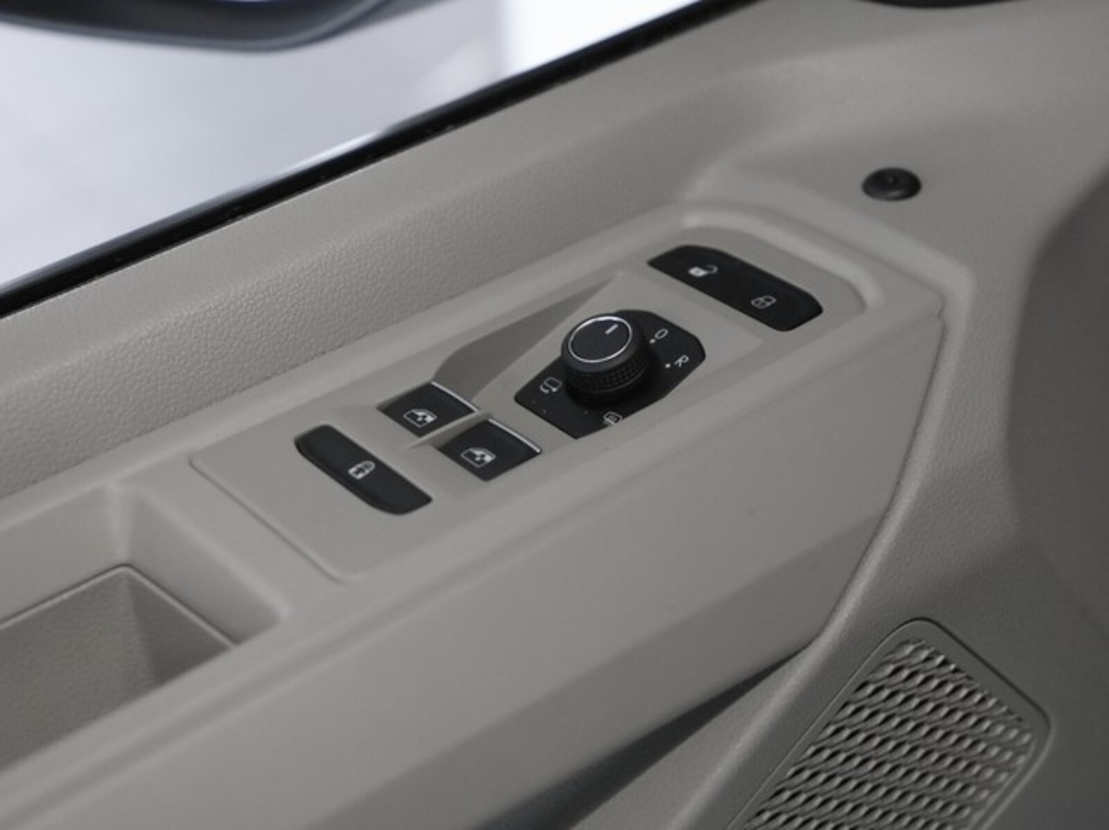 Volkswagen Multivan Langversion – Bild 15