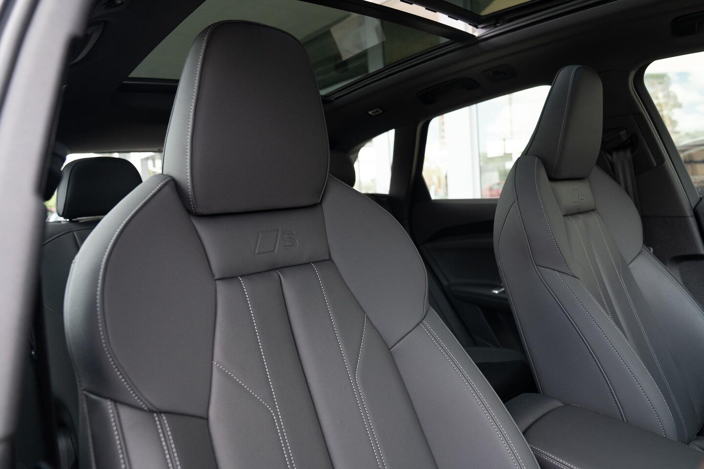 Image about Audi Q5 SUV TDI quattro 150 kW sport