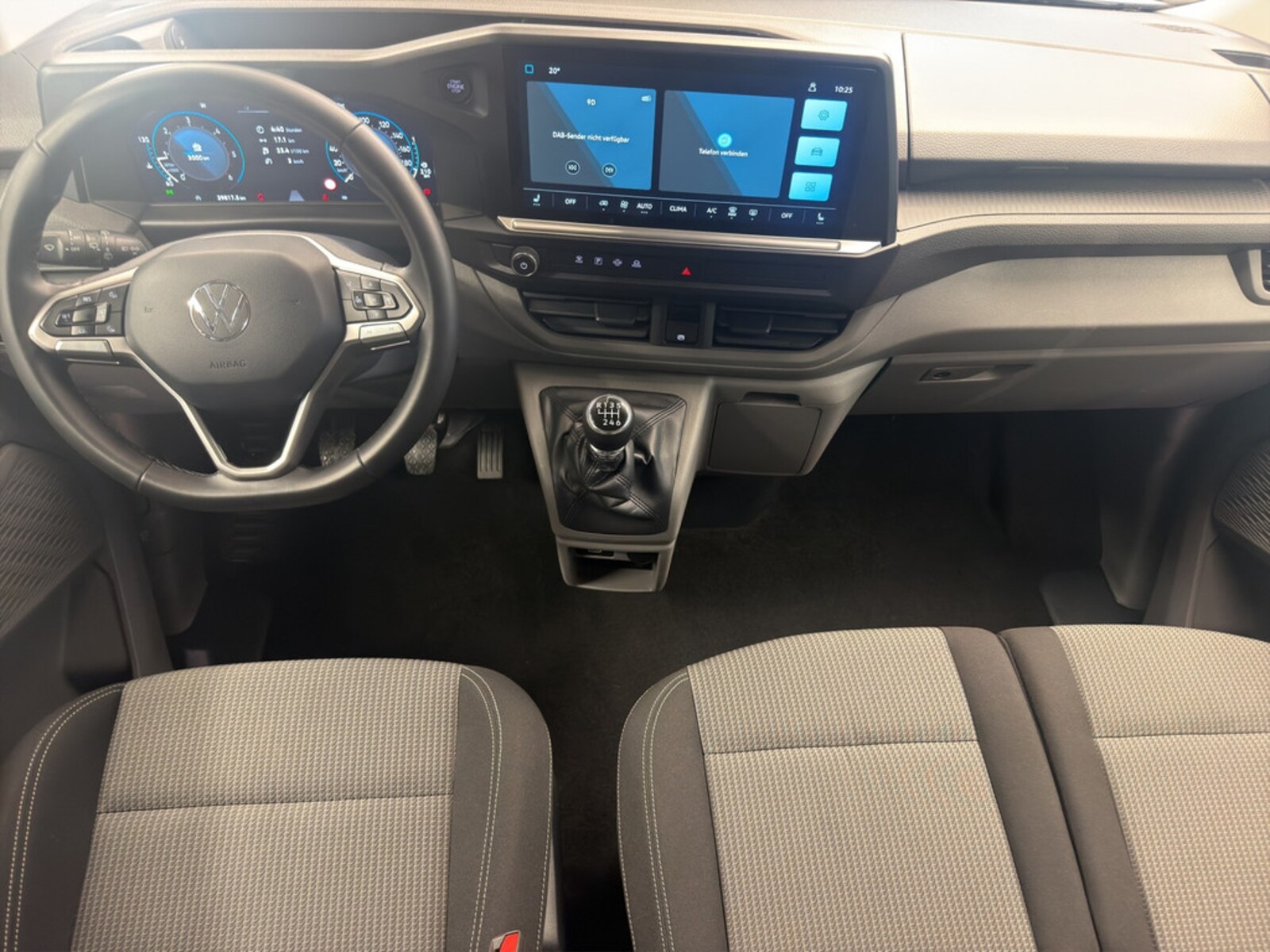 Volkswagen Caravelle – Bild 15