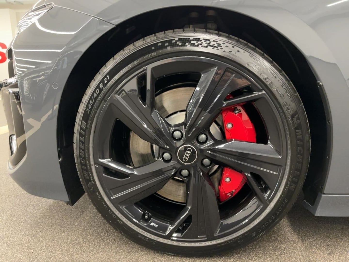 Bild über Audi S6 Avant e-tron e-tron quattro - für weitere Informationen kontaktieren Sie den Audi Partner