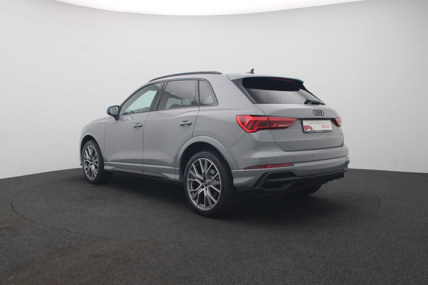 Bild über Audi Q3 S line 40 TDI quattro S tronic - für weitere Informationen kontaktieren Sie den Audi Partner