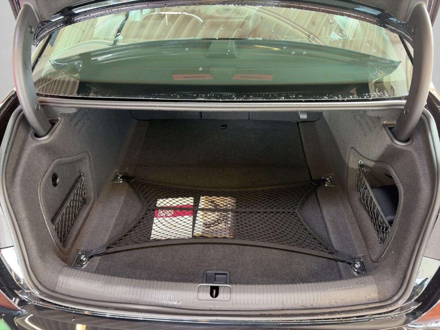 Bild über Audi A4 Limousine 35 TDI S tronic - für weitere Informationen kontaktieren Sie den Audi Partner