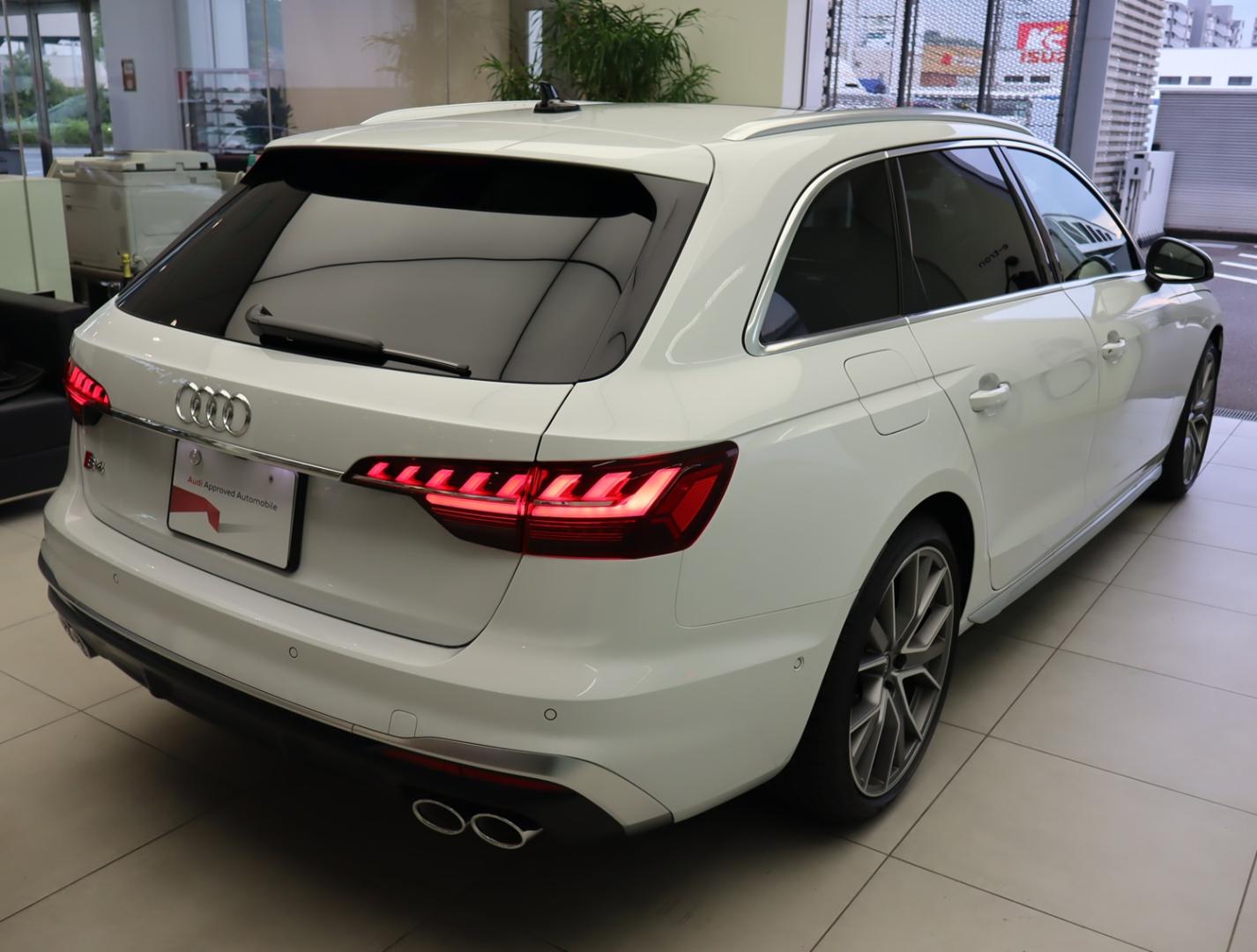 Audi S4 Avant