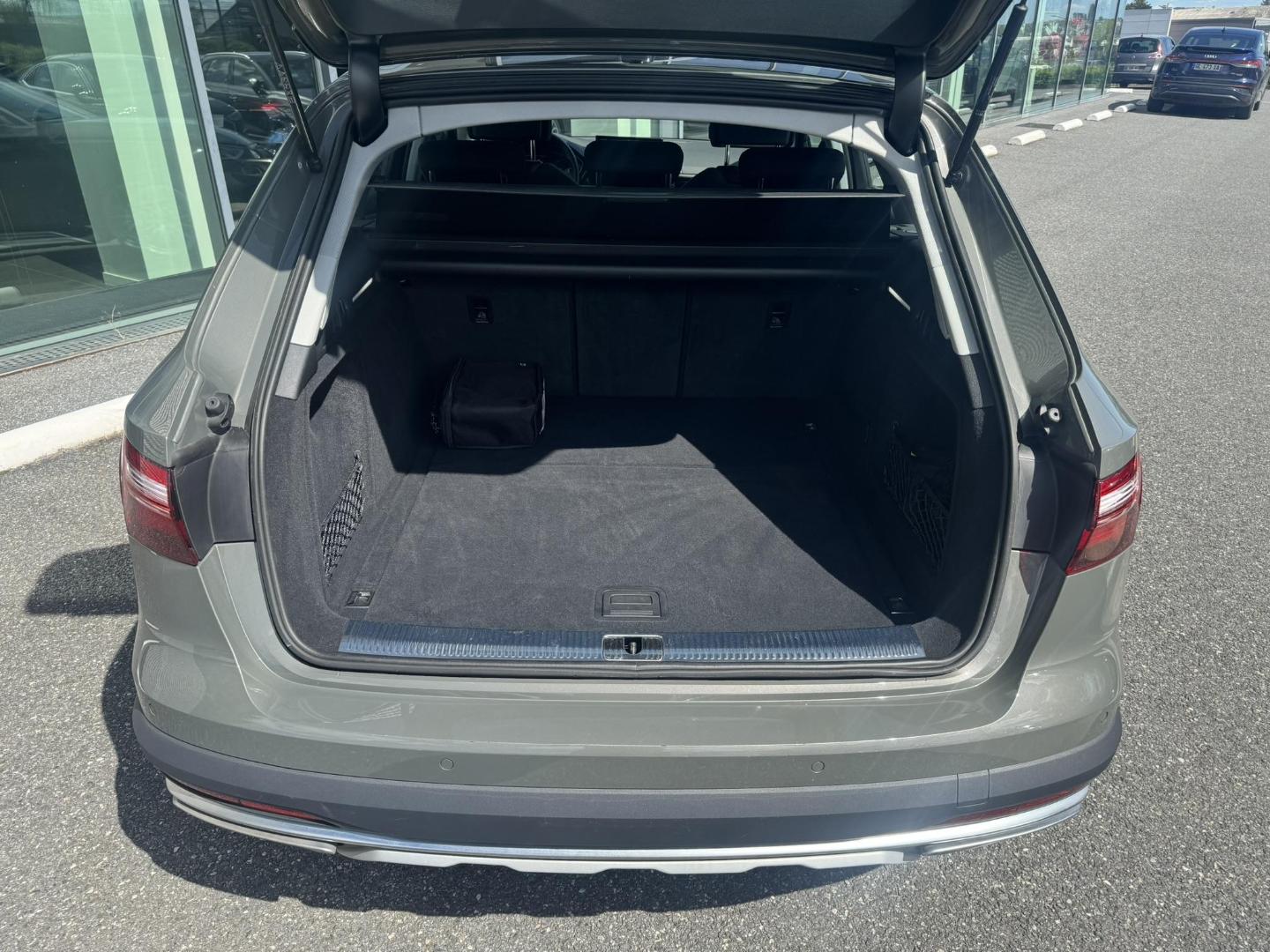 Image about Audi A4 allroad quattro Design 40 TDI 150 kW (204 ch) S tronic