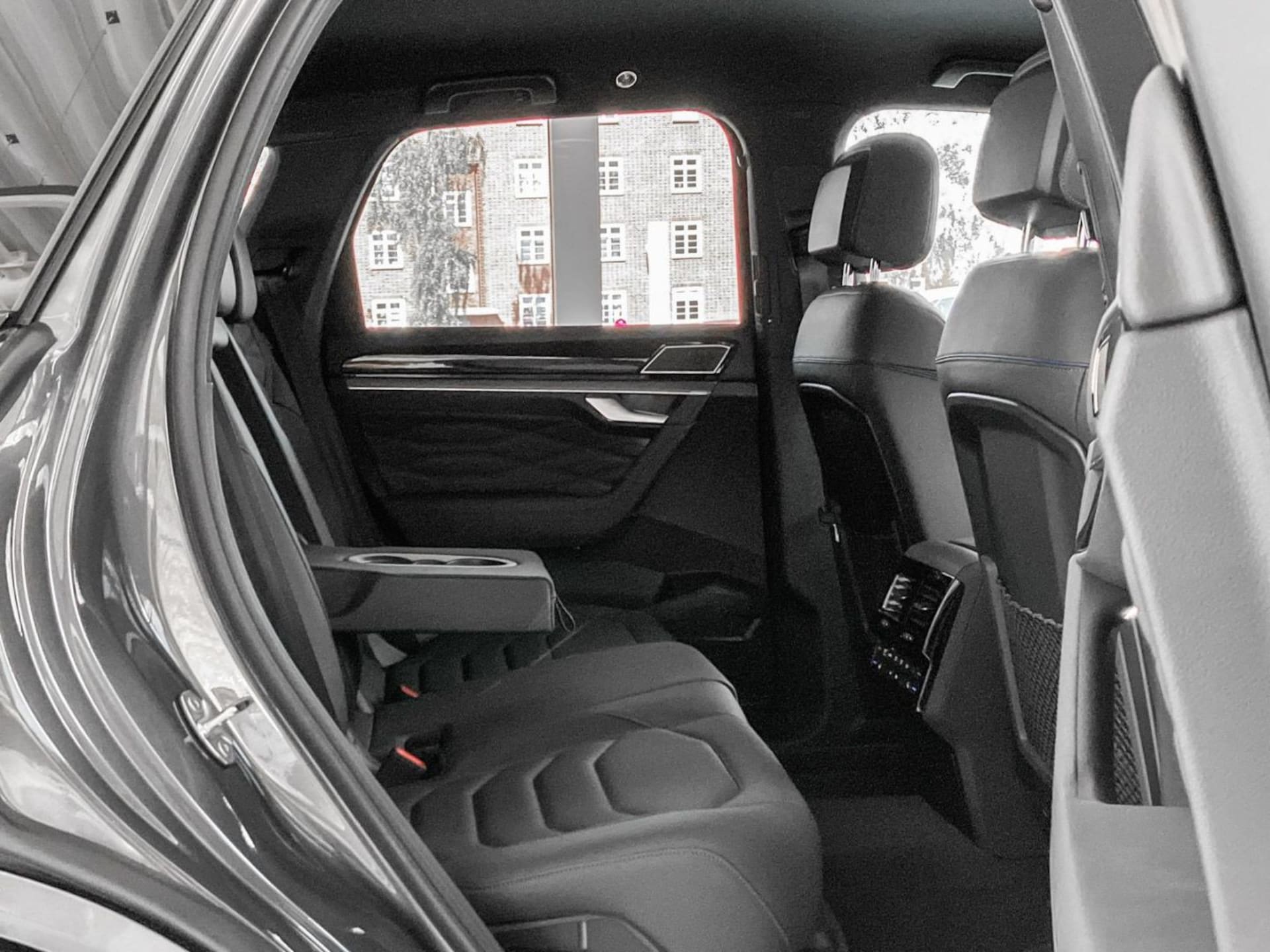 Volkswagen Touareg R