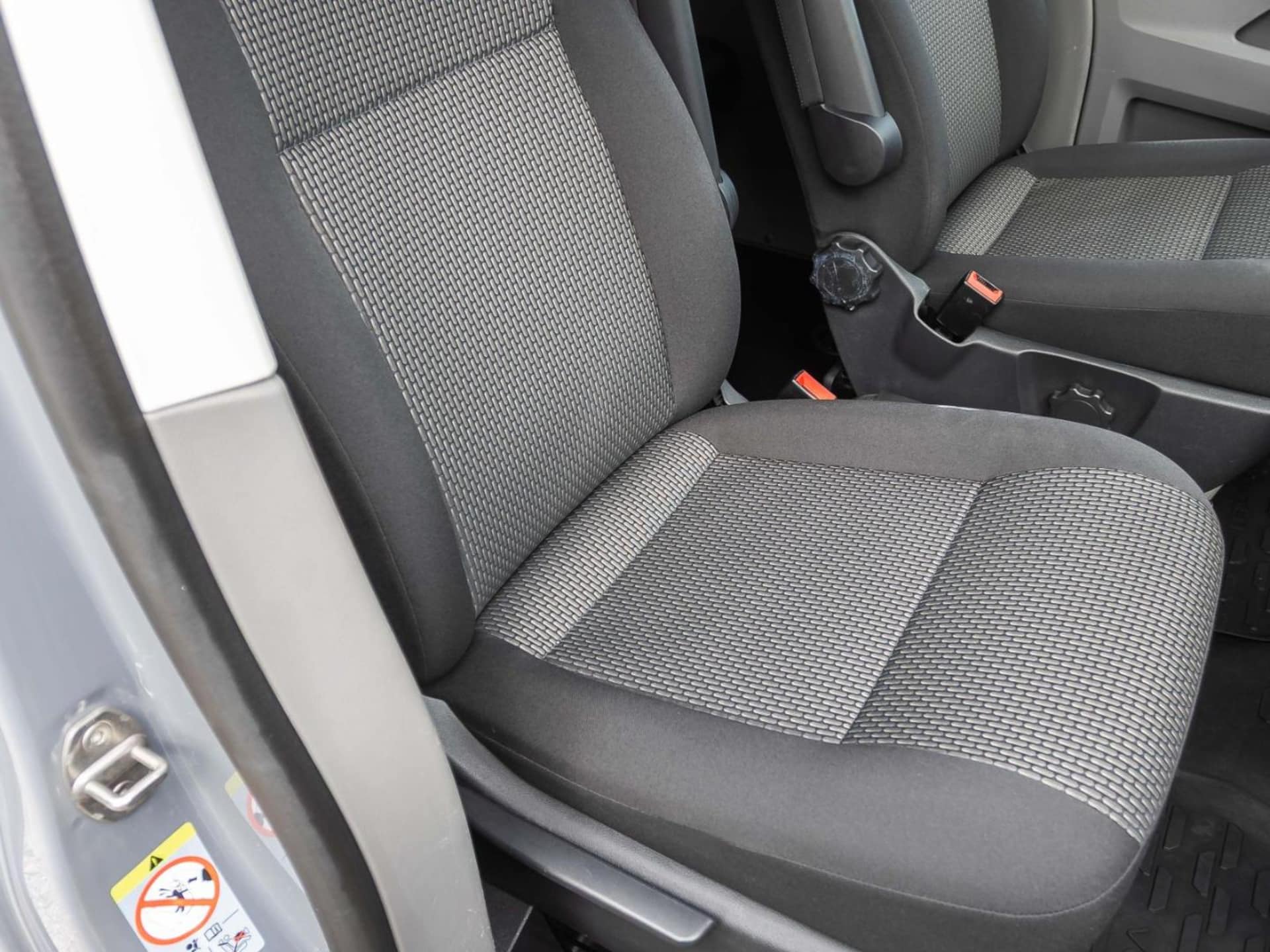 Volkswagen T6.1 Transporter Kombi langer Radstand