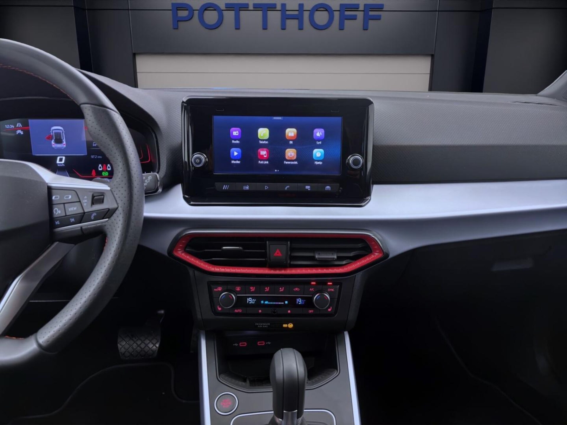 SEAT Arona FR