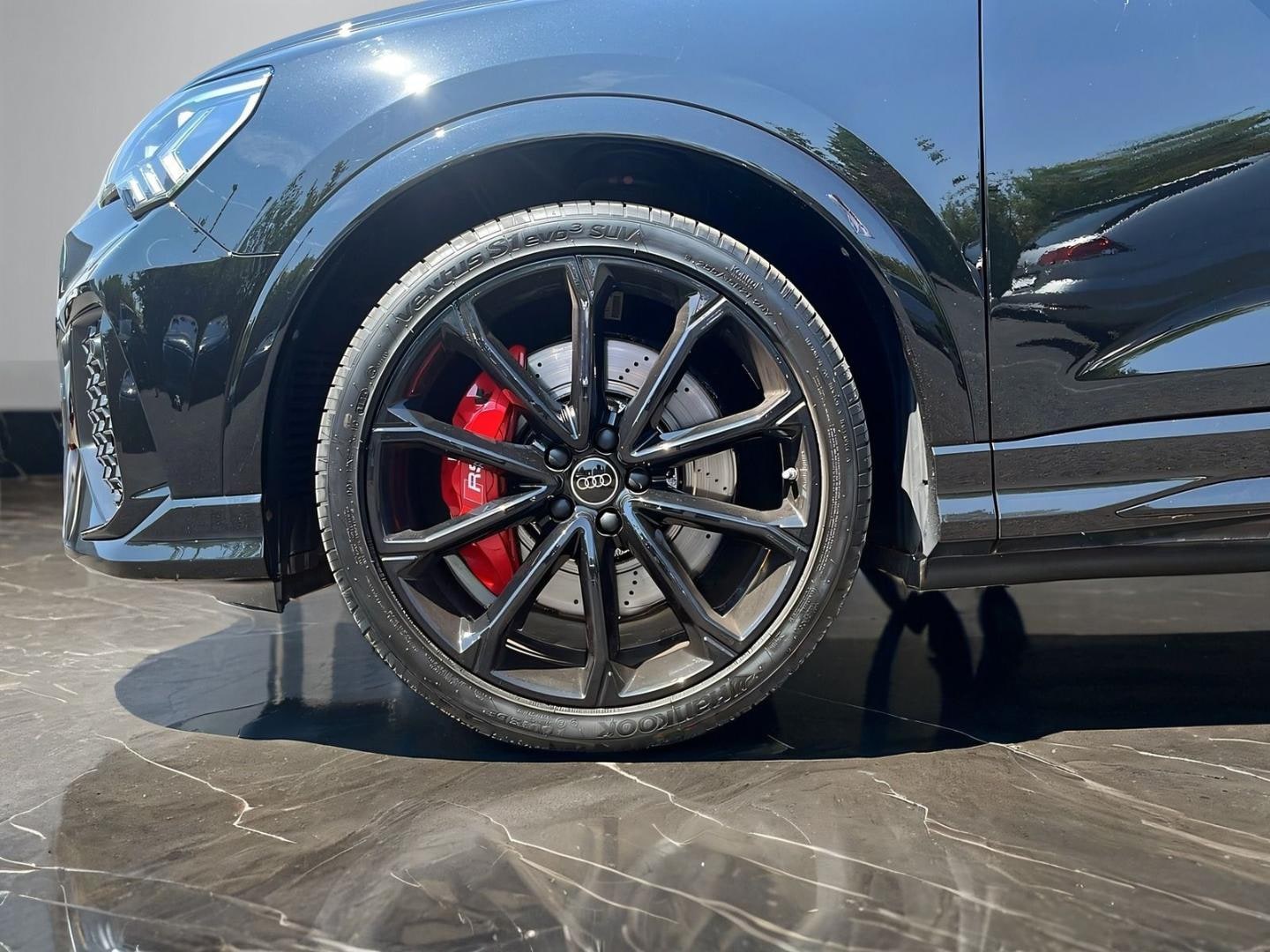 Bild über Audi RS Q3 TFSI quattro S tronic - für weitere Informationen kontaktieren Sie den Audi Partner