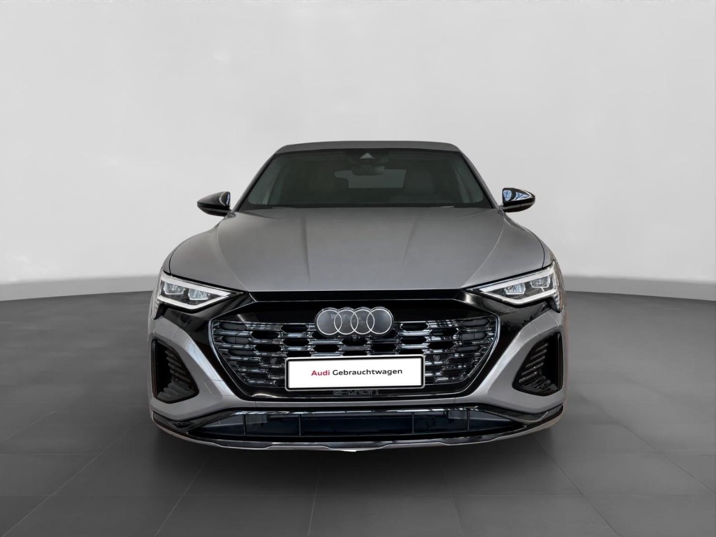 Bild über Audi Q8 Sportback e-tron S line 55 e-tron quattro - für weitere Informationen kontaktieren Sie den Audi Partner