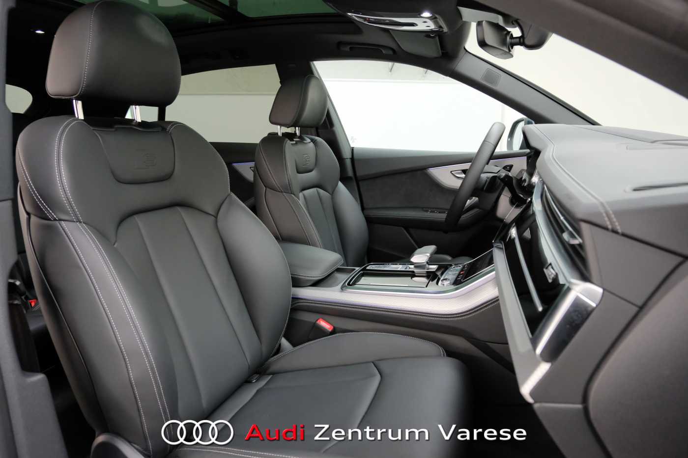 Image about Audi Q8 SUV S line edition 50 TDI quattro 210 kW (286 CV) tiptronic