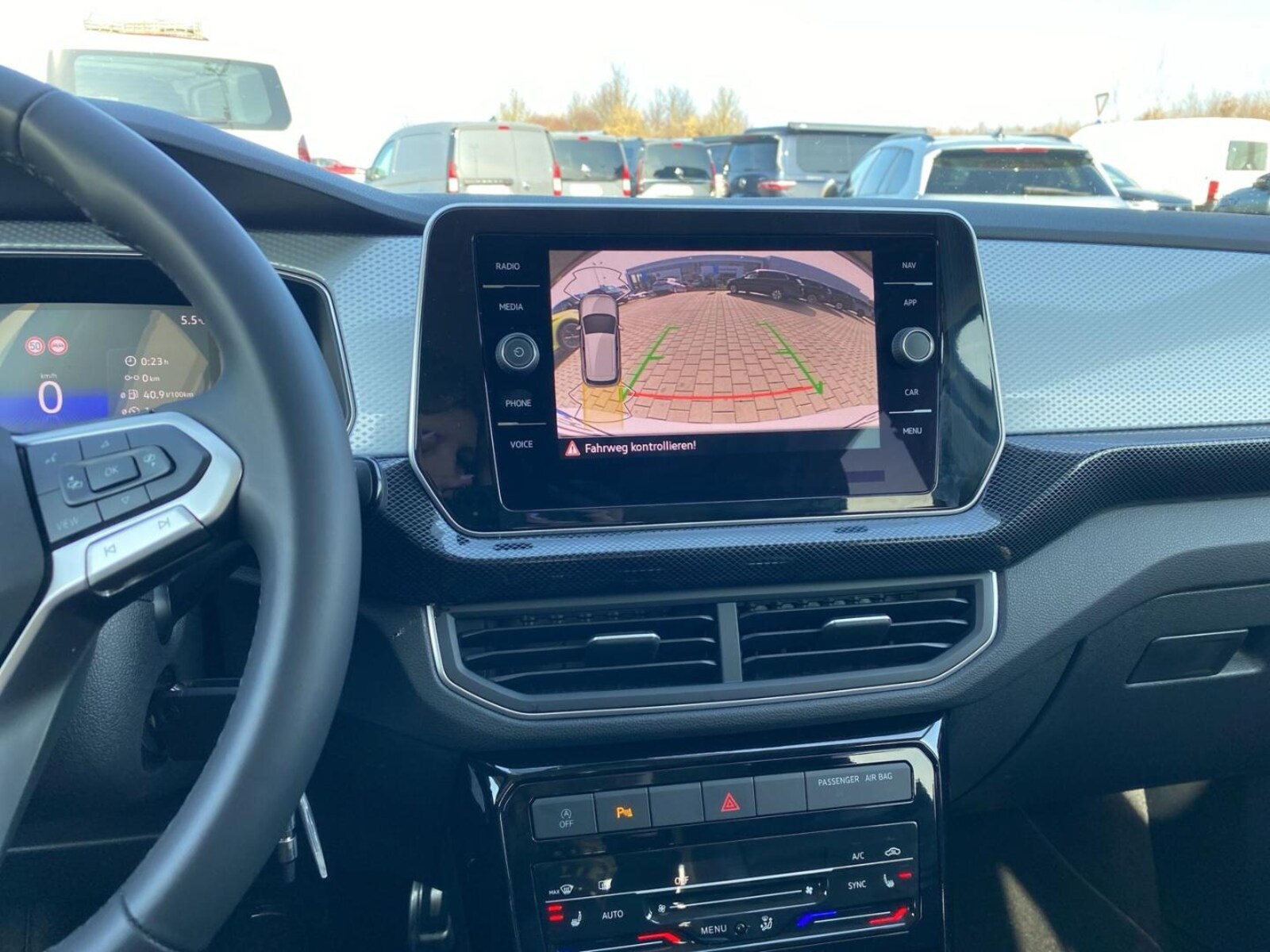 Volkswagen T-Cross – Bild 17