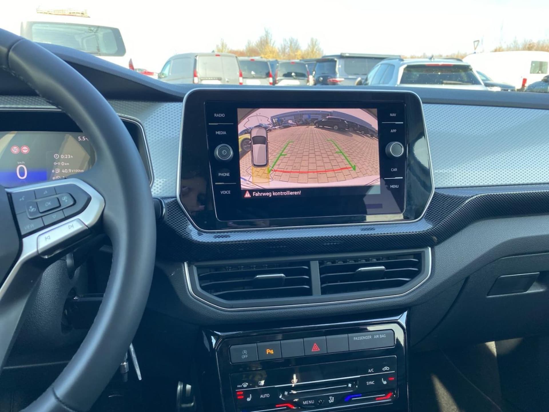Volkswagen T-Cross Life