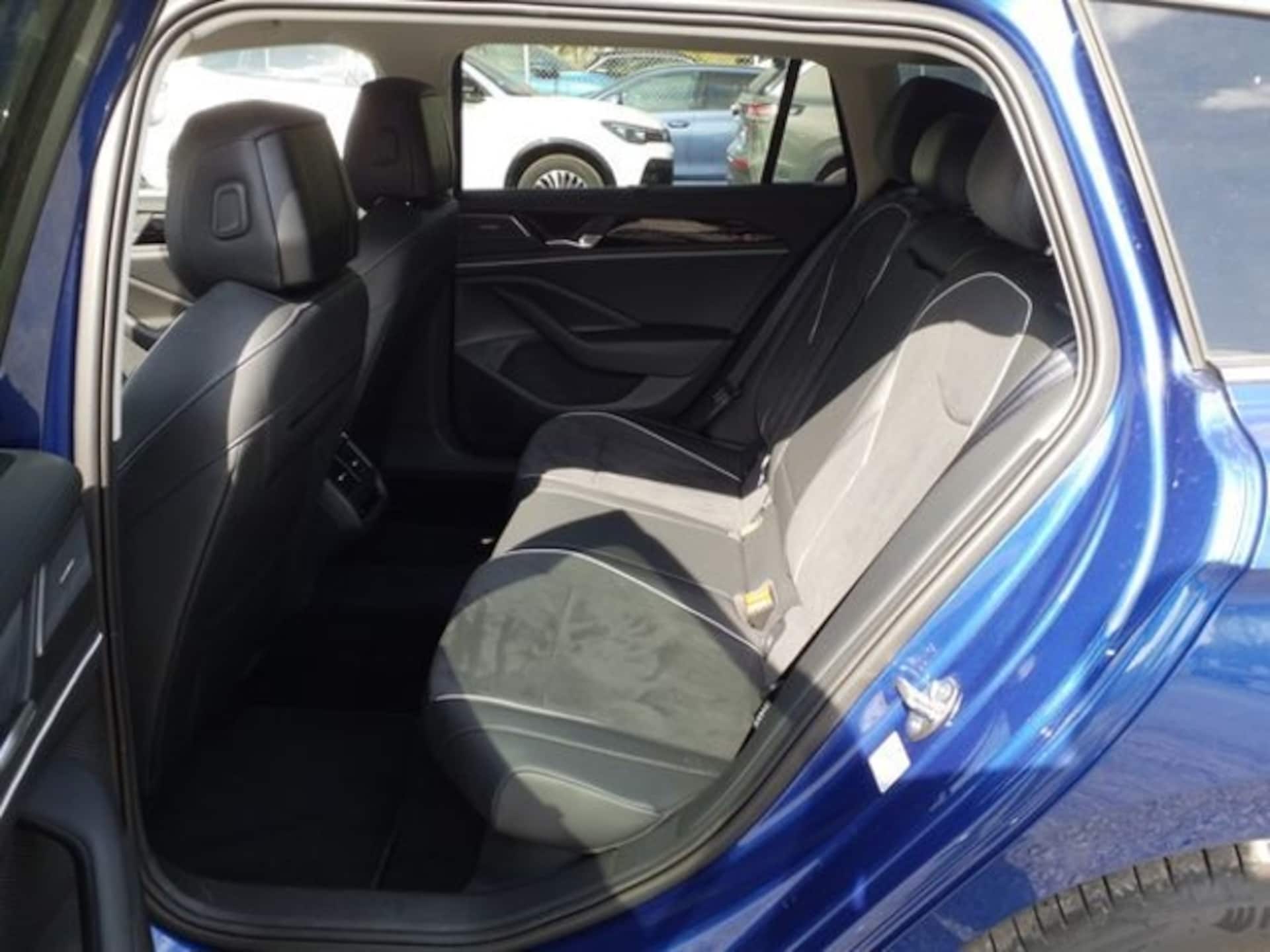 Volkswagen Passat Elegance
