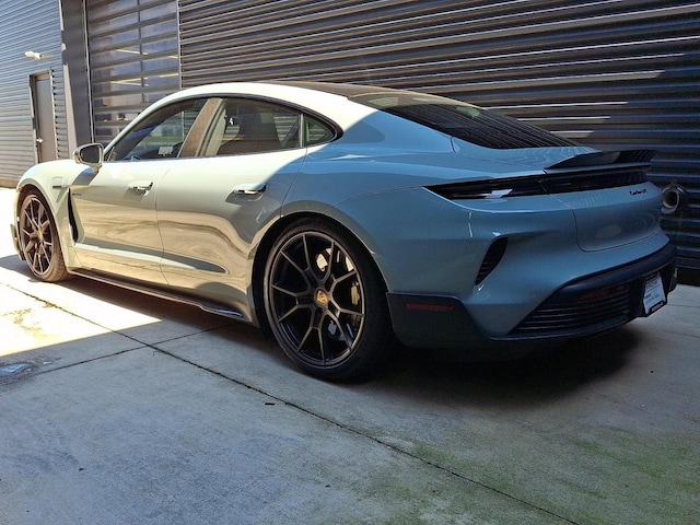 2025 Porsche Taycan