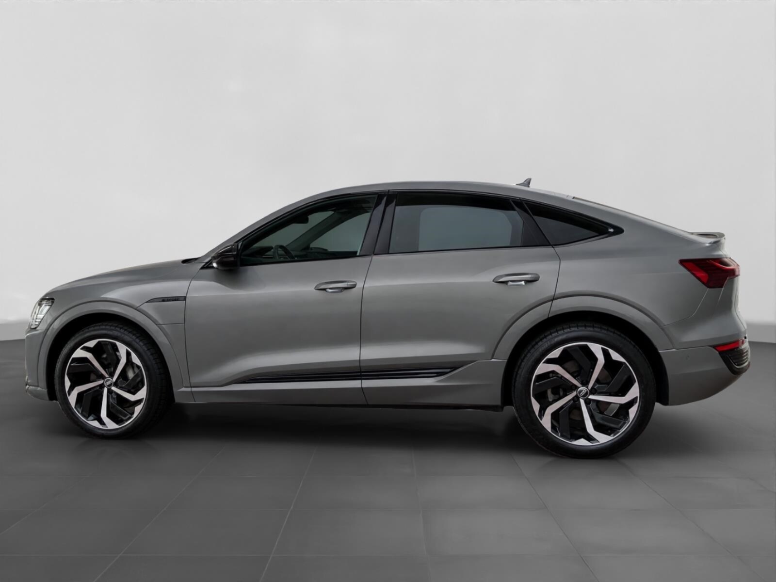 Audi Q8 Sportback e-tron – Bild 3