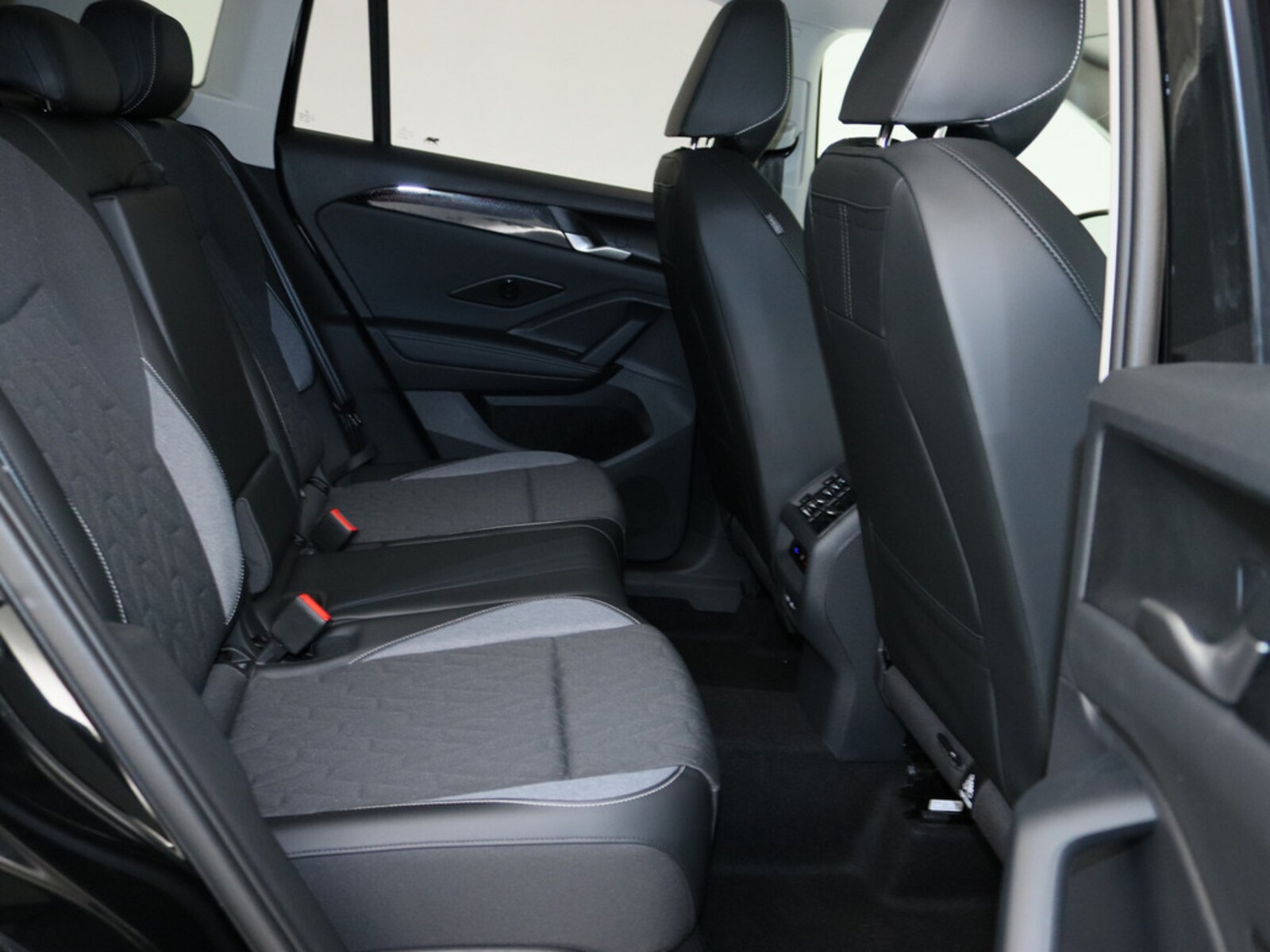 Volkswagen Tiguan – Bild 9
