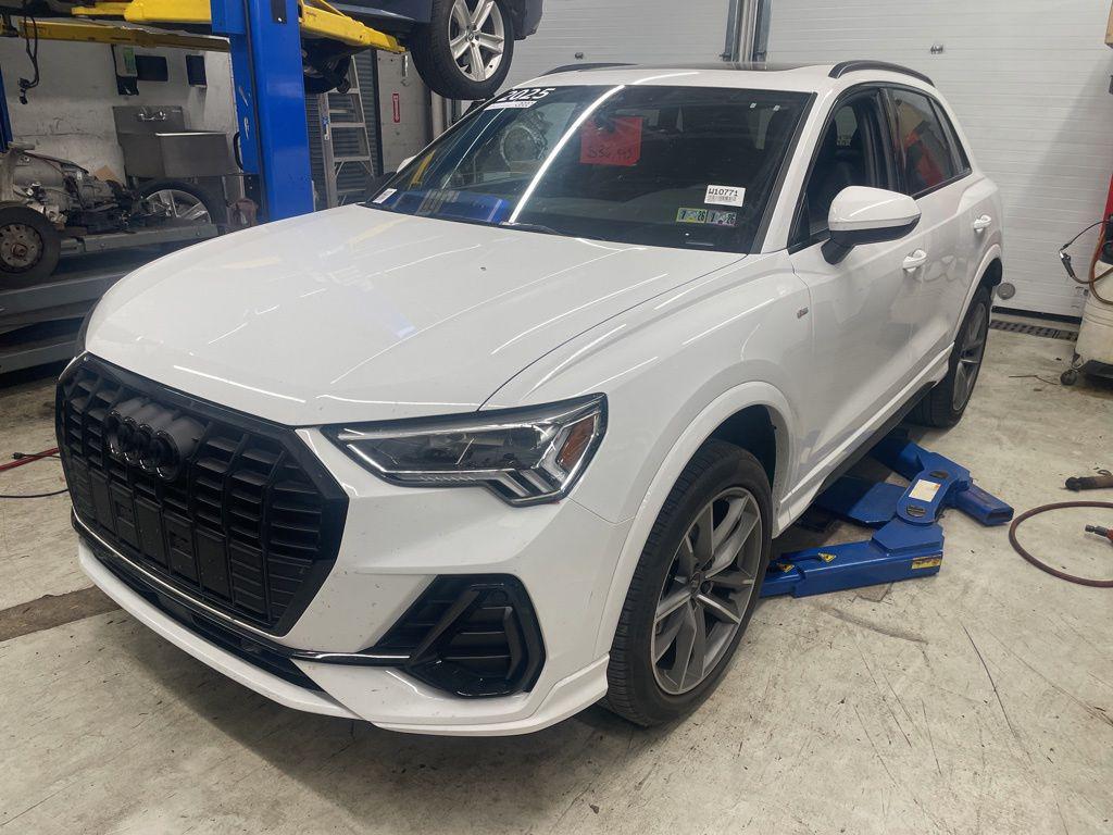 2025 Audi Q3 45 TFSI S Line Premium quattro's photo