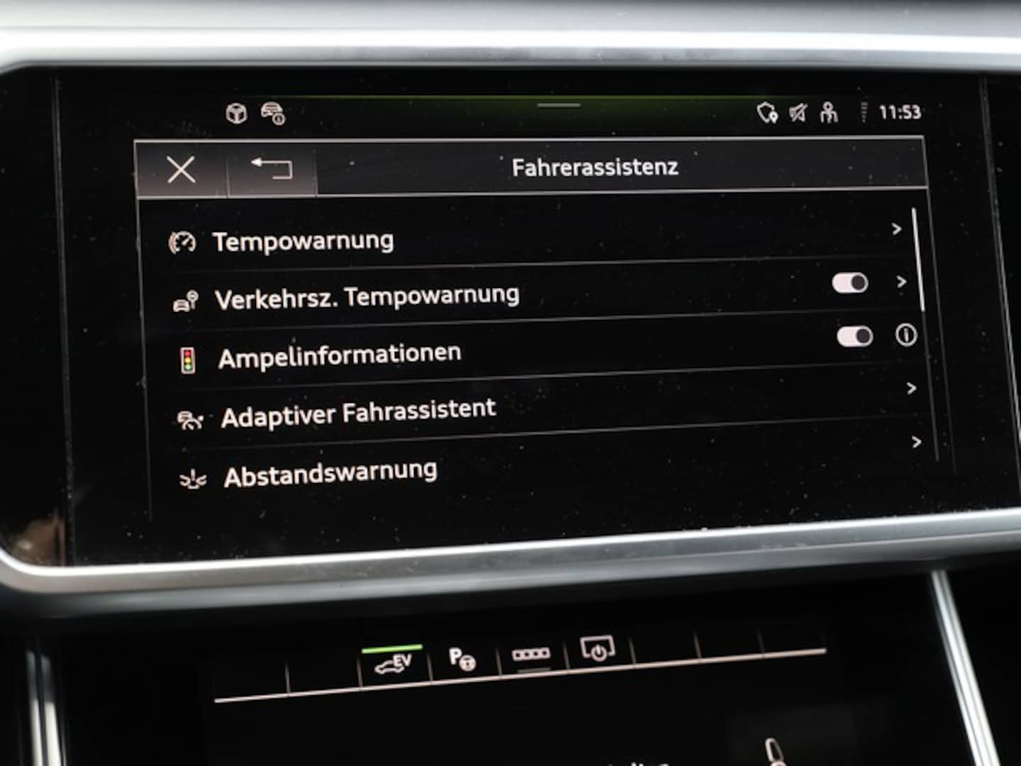 Bild über Audi A6 Avant TFSI e advanced 50 TFSI e quattro S tronic - für weitere Informationen kontaktieren Sie den Audi Partner