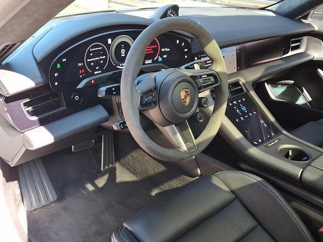 2025 Porsche Taycan