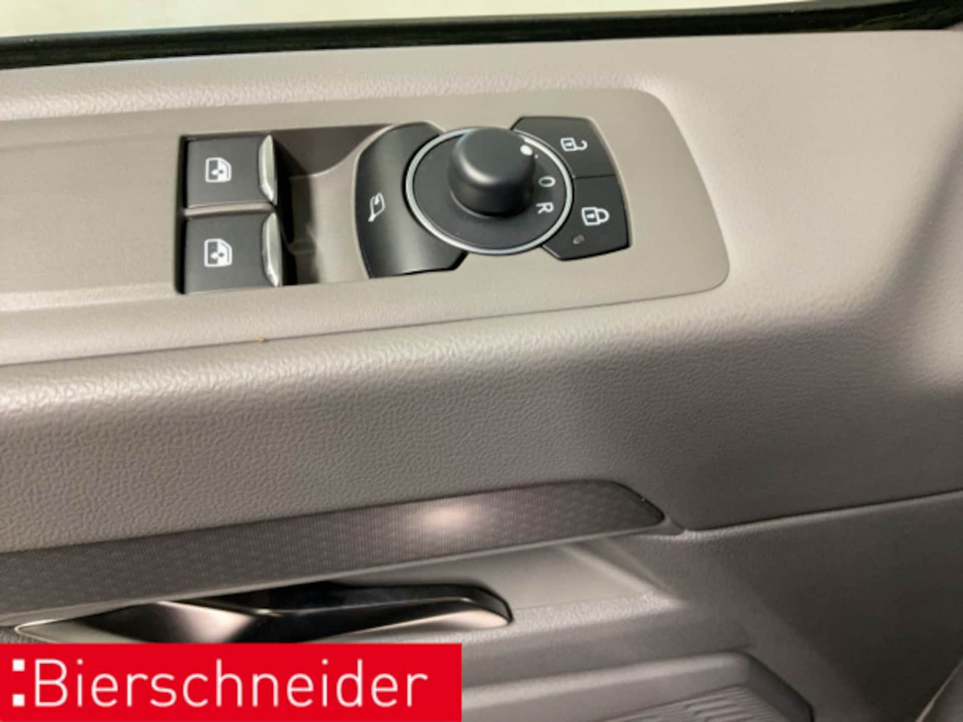 Volkswagen e-Caravelle Langer Radstand Life