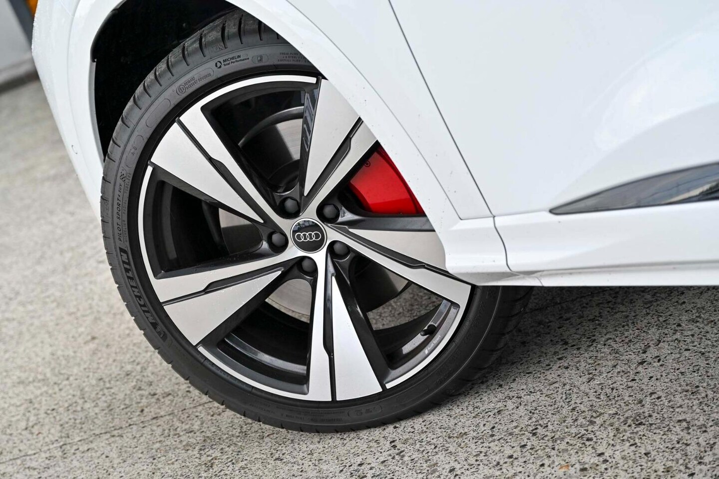 Image about Audi Q5 SUV e-hybrid quattro S tronic