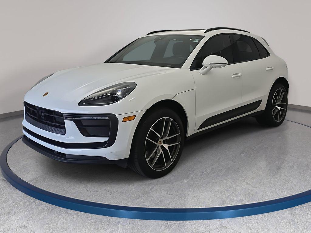 2023 Porsche Macan Base