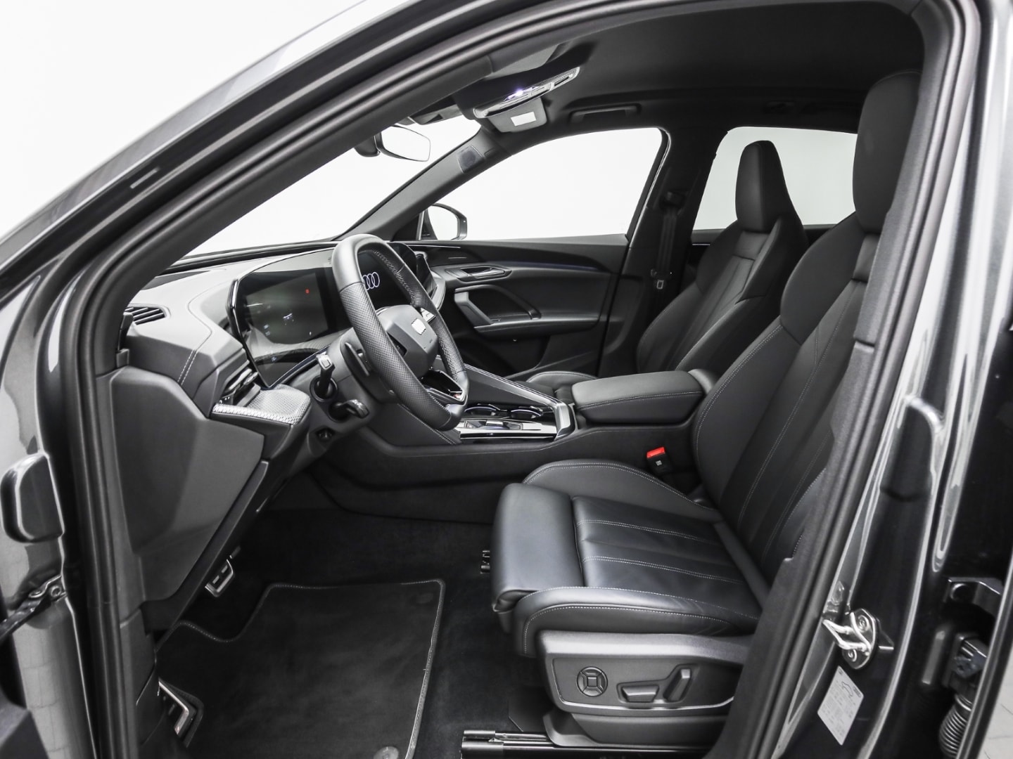 Bild über Audi Q5 SUV TDI quattro 150 kW S tronic - für weitere Informationen kontaktieren Sie den Audi Partner