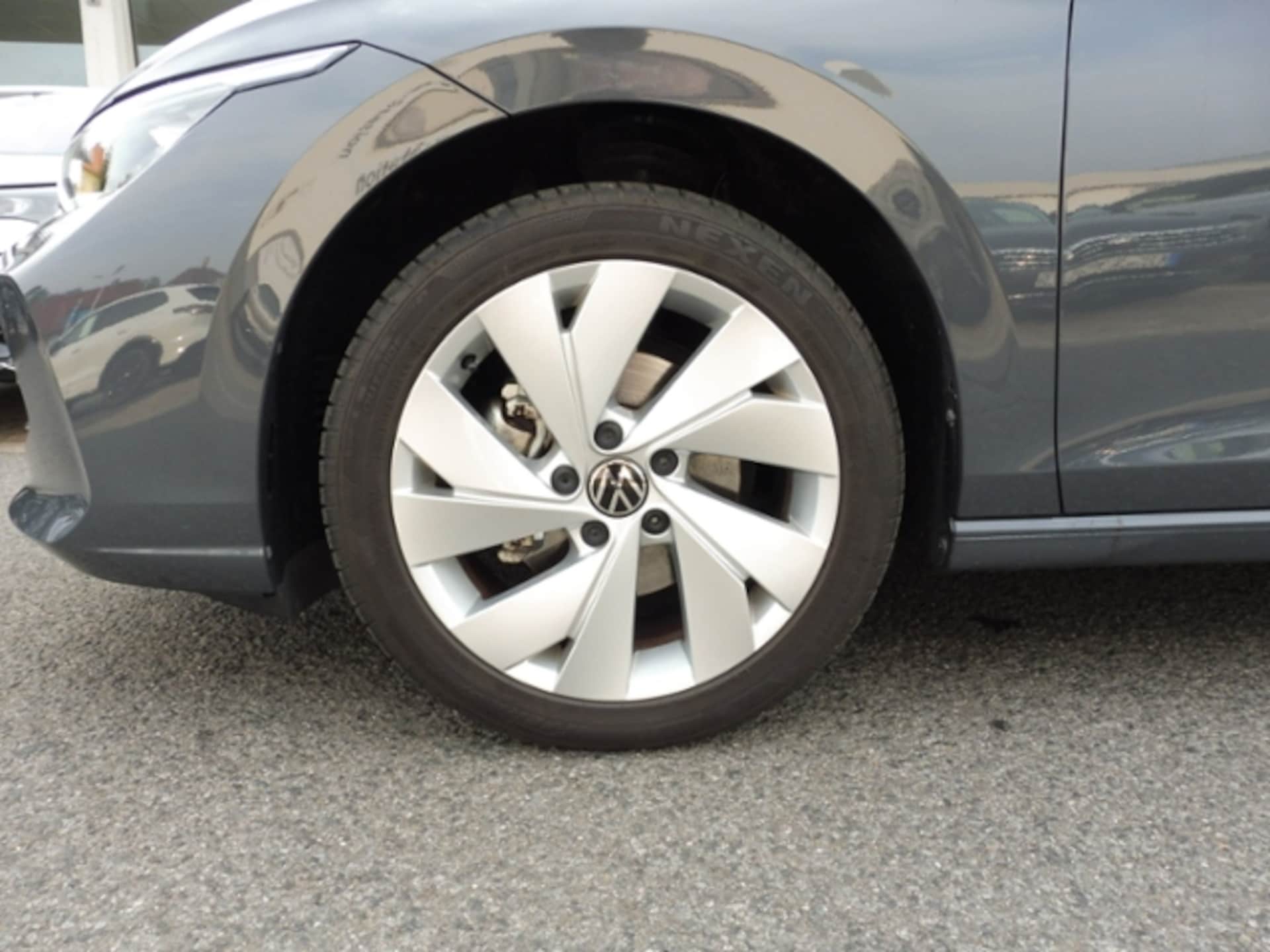 Volkswagen Golf Variant Style