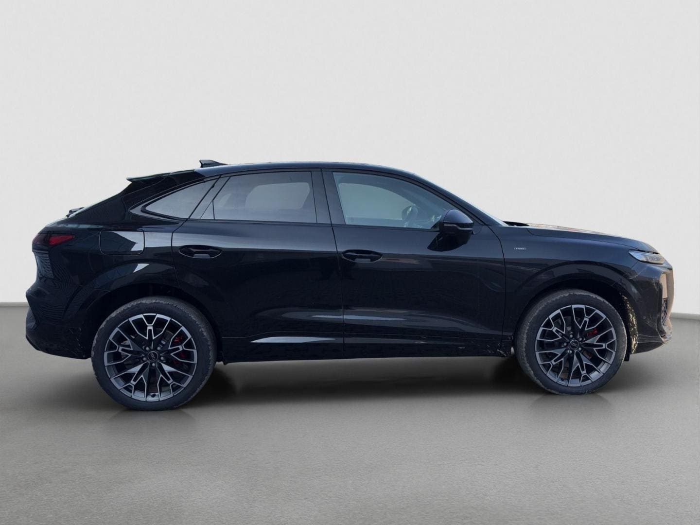 Bild über Audi Q3 Sportback e-hybrid e-hybrid 200 kW S tronic - für weitere Informationen kontaktieren Sie den Audi Partner