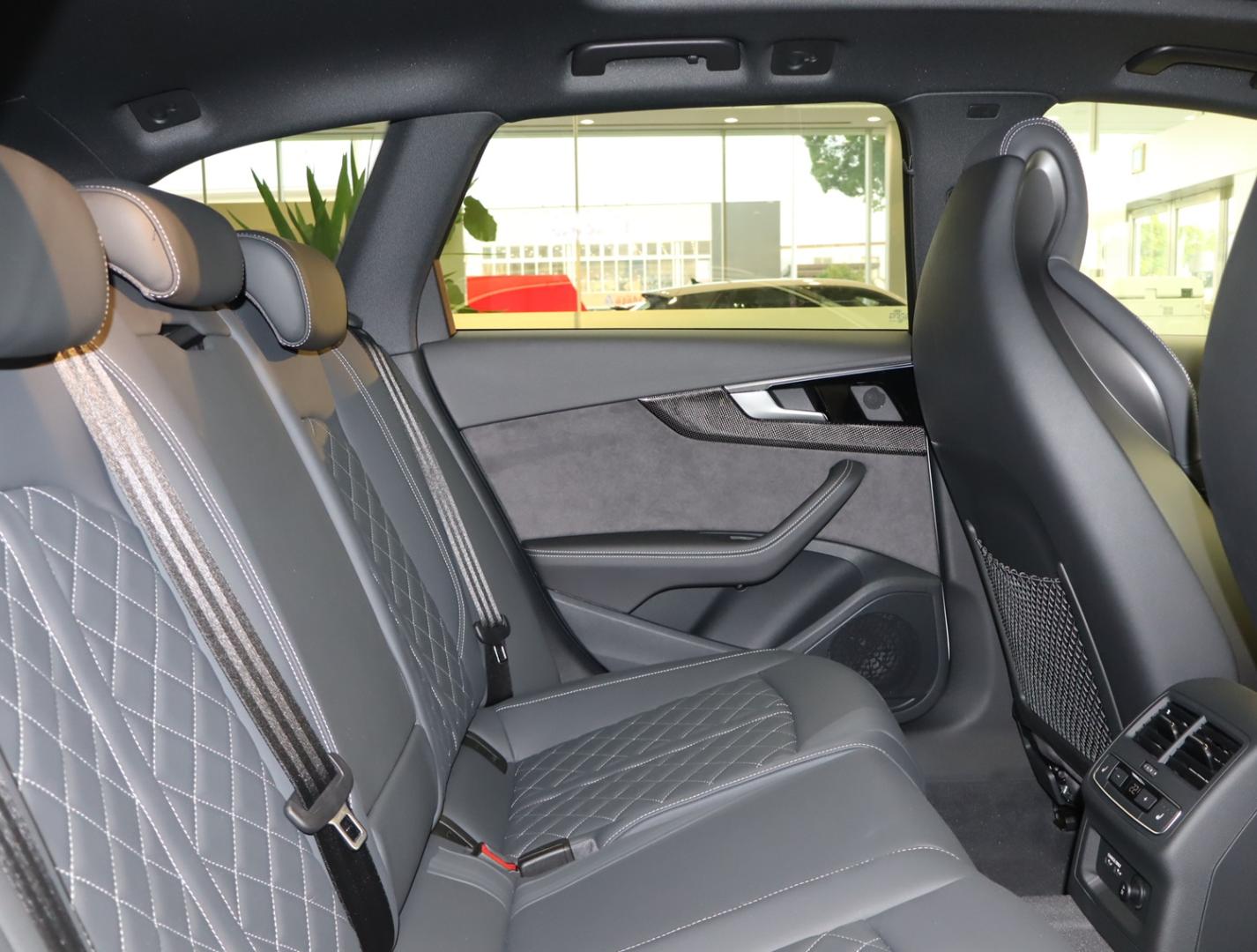 Audi S4 Avant