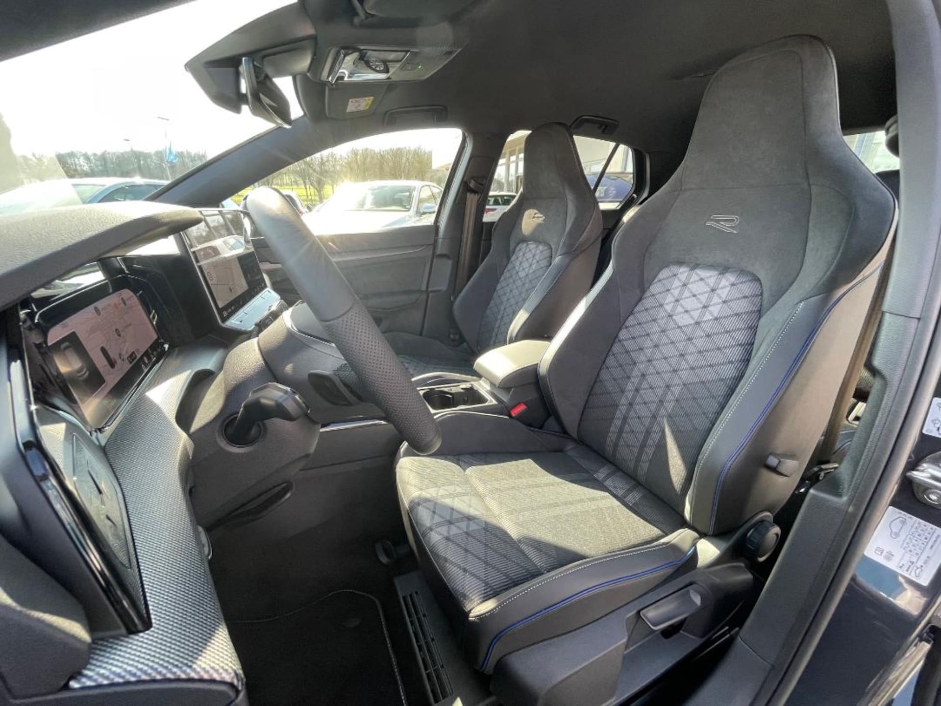 Volkswagen Golf R-Line