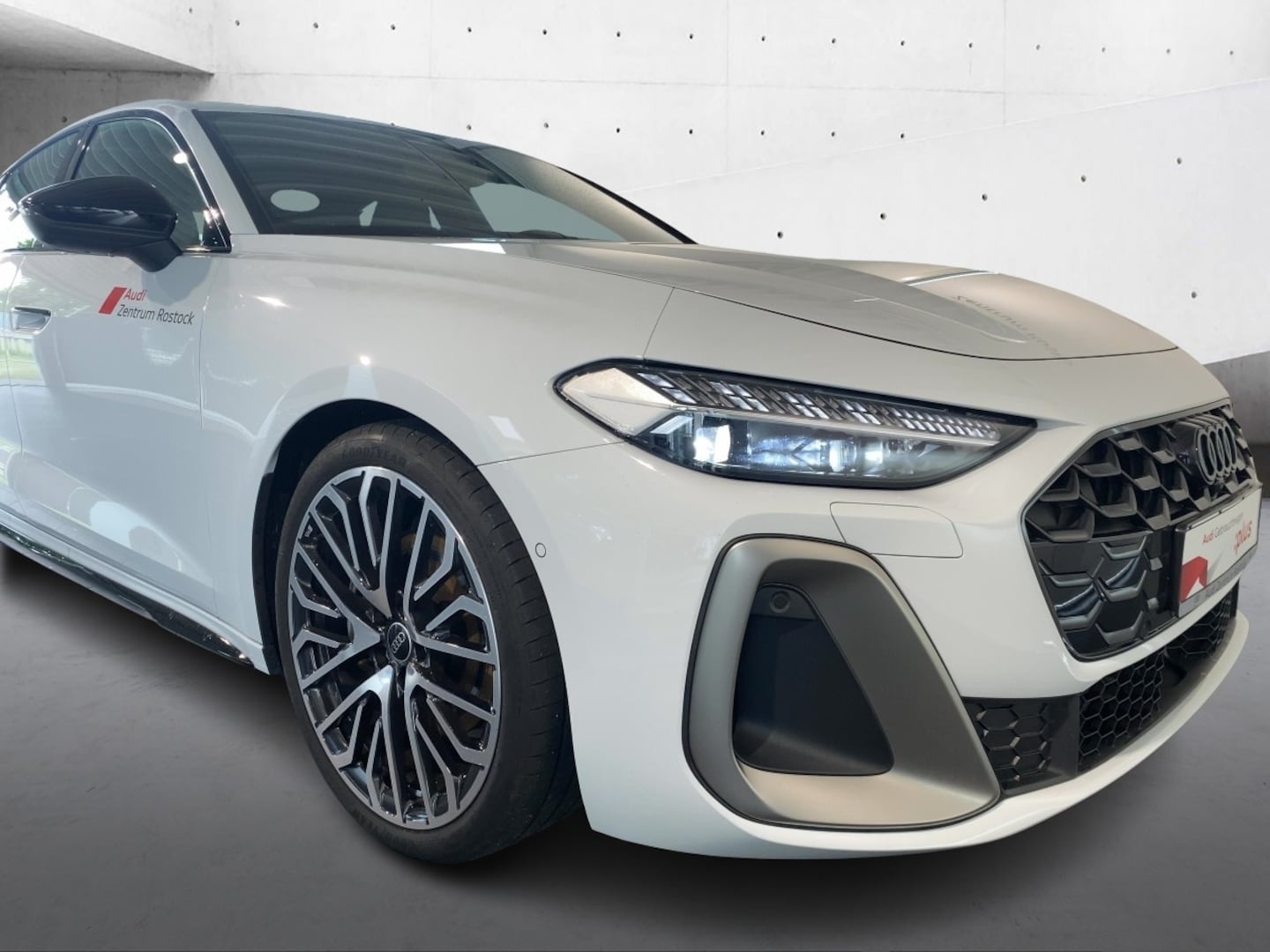 Bild über Audi A5 Limousine TFSI quattro S tronic - für weitere Informationen kontaktieren Sie den Audi Partner