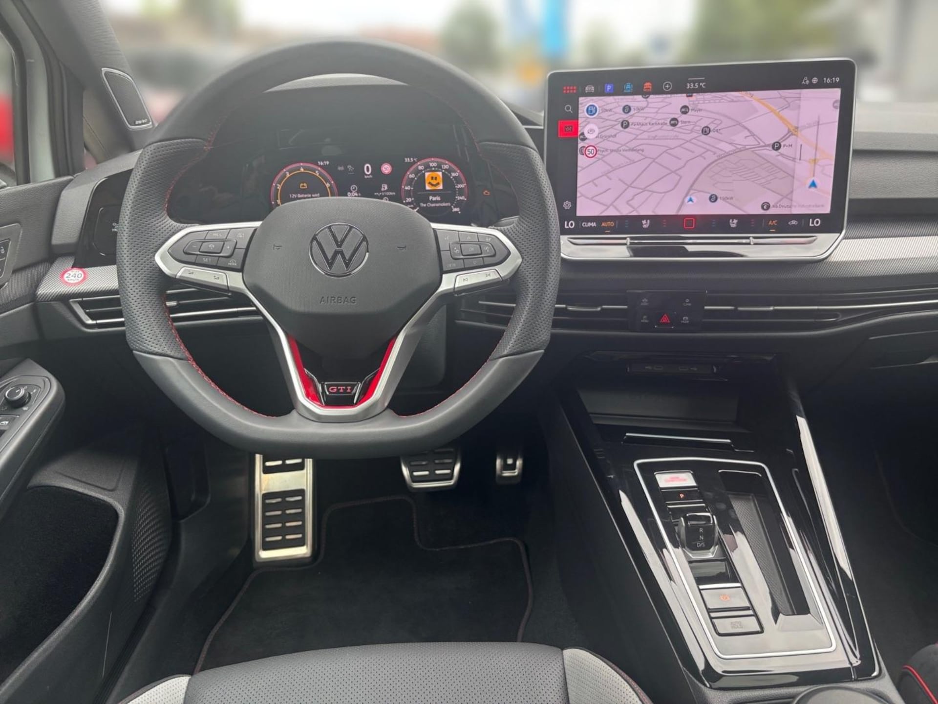 Volkswagen Golf GTI