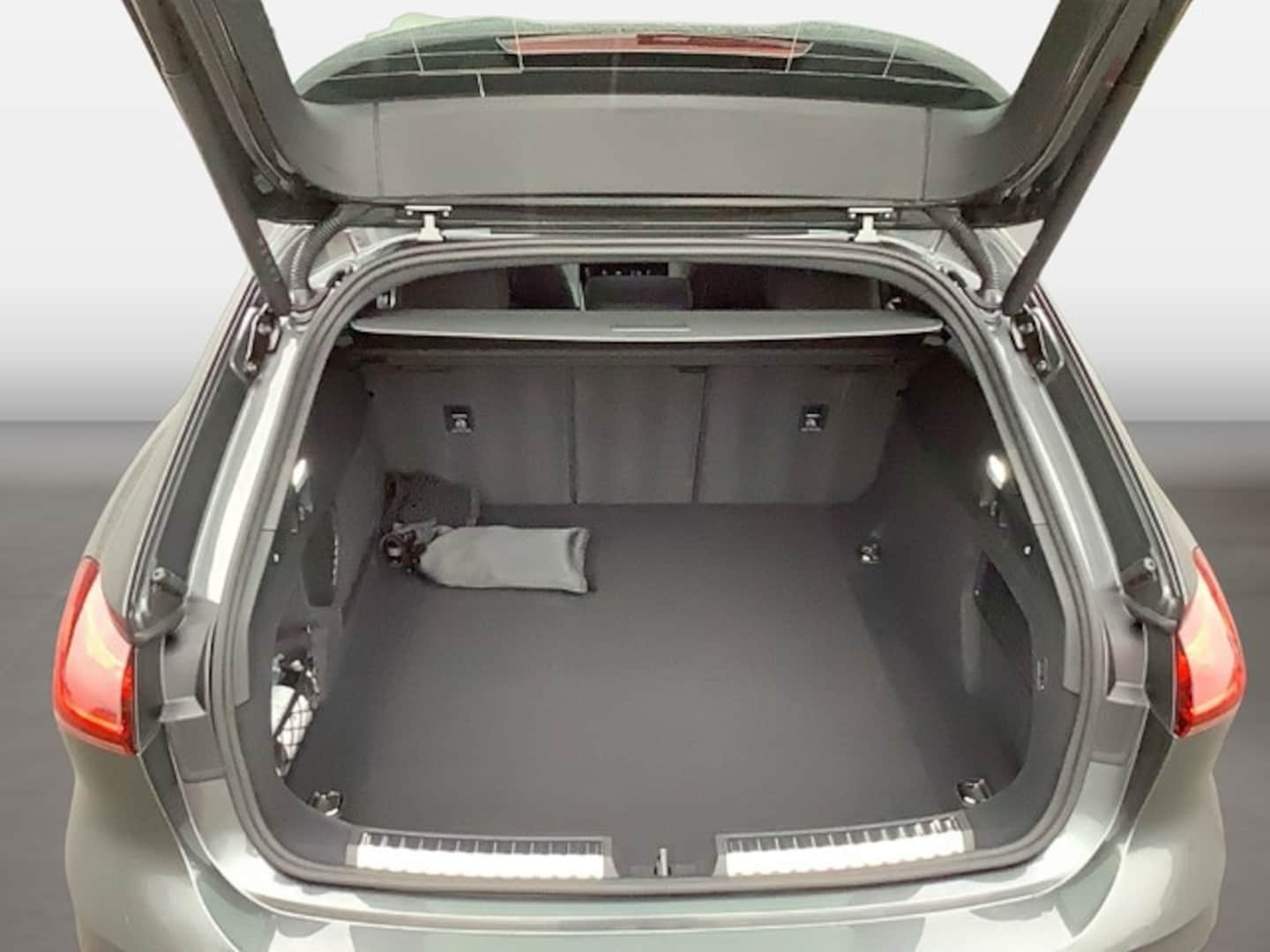 Bild über Audi A5 Avant TDI quattro 150 kW S tronic - für weitere Informationen kontaktieren Sie den Audi Partner