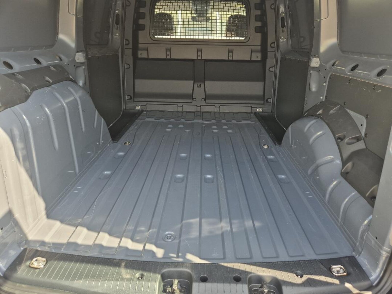 Volkswagen Caddy Maxi Cargo – Bild 18